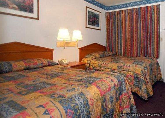 Motel 6 Bakersfield Eksteriør billede